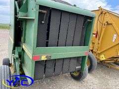 JOHN DEERE 330 ROUND BALER