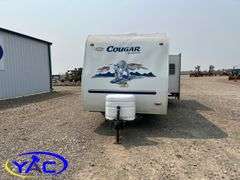 2005  KEYSTONE  BUMPER HITCH CAMPER