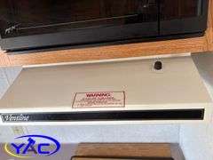 1993  FLEETWOOD ENTERPRISES (WILDNERNESS) FIFTH WHEEL CAMPER