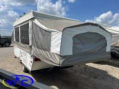 2008  FOREST RIVER  YEARLINGS BUMPER HITCH TRAILER