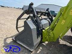 2016 CLAAS AXION 810 W/ LOADER & GRAPPLE