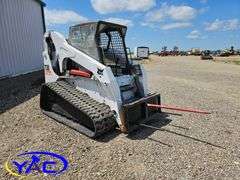 2006 S300 BOBCAT W/ BALE FORK