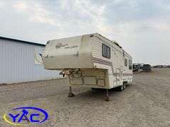 1990  OKANAGAN  TRAV-L-MATE FIFTH WHEEL CAMPER