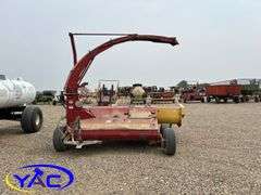 NEW HOLLAND 900 FORAGE HARVESTER