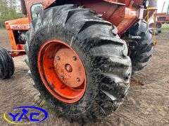 1974 VOLVO 810 2WD TRACTOR
