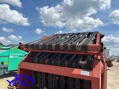 CASE INTERNATIONAL 8440 ROUND BALER