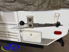 2009  FOREST RIVER  Rockwood Freedom Camping Trailer
