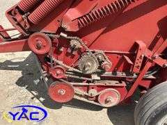CASE INTERNATIONAL 8440 ROUND BALER
