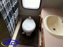 1990  OKANAGAN  TRAV-L-MATE FIFTH WHEEL CAMPER