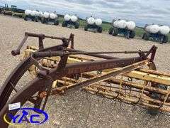 NEW HOLLAND SIDE DELIVERY RAKE