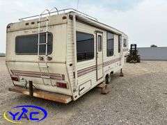 1990  OKANAGAN  TRAV-L-MATE FIFTH WHEEL CAMPER