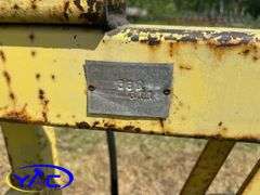JOHN DEERE 9450 30' HOE DRILL W/ BERGEN TRANSPORT