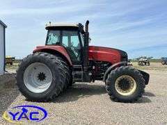 VERSATILE 280 TRACTOR