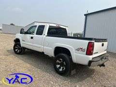 2003  CHEVROLET  SILVERADO 2500HD EXT CAB 4WD DIESEL