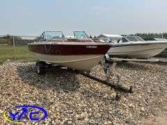 1984 LUND 16' BOAT W/ 2018 EZ LOADER TRAILER