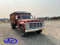 1974 FORD SINGLE AXLE GRAIN TRUCK