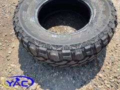 275/70R17 Tire
