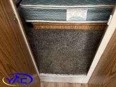 1990  OKANAGAN  TRAV-L-MATE FIFTH WHEEL CAMPER