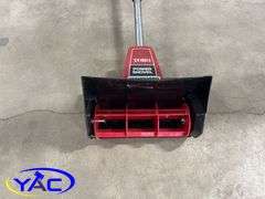 Toro Power Shovel