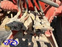 CASE IH 1086 TRACTOR