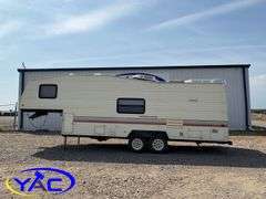 1993  FLEETWOOD ENTERPRISES (WILDNERNESS) FIFTH WHEEL CAMPER