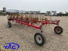 TONUTTI V12 12 WHEEL HAY RAKE