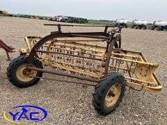 NEW HOLLAND 56 HAY RAKE
