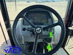 VERSATILE 280 TRACTOR
