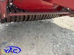 CASE INTERNATIONAL 8440 ROUND BALER