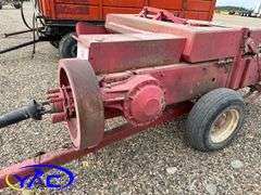MASSEY FERGUSON 12 SQUARE BALER