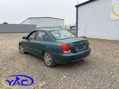 2004  HYUNDAI  ELANTRA GL 4DR
