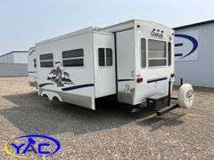 2005  KEYSTONE  BUMPER HITCH CAMPER