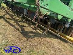 JOHN DEERE 9450 30' HOE DRILL W/ BERGEN TRANSPORT