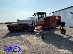 1987 CASE IH 8820 SELF-PROPELLED SWATHER