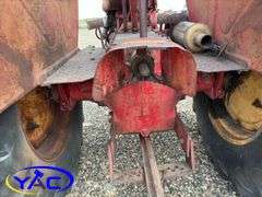 1947 MASSEY HARRIS 44  W/ SHAVER POST POUNDER