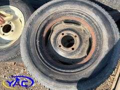 14 - 15" Concord Packer Tires (Rims Only - Tires Weathered & Cracked)