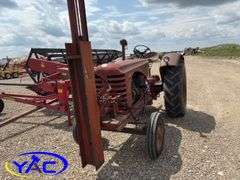 1947 MASSEY HARRIS 44  W/ SHAVER POST POUNDER