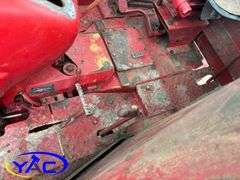 1974 VOLVO 810 2WD TRACTOR