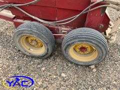 NEW HOLLAND 900 FORAGE HARVESTER