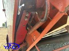 1987 CASE IH 8820 SELF-PROPELLED SWATHER