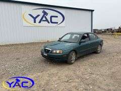2004  HYUNDAI  ELANTRA GL 4DR