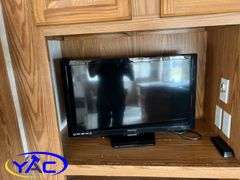 2005  KEYSTONE  BUMPER HITCH CAMPER