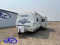 2005  KEYSTONE  BUMPER HITCH CAMPER