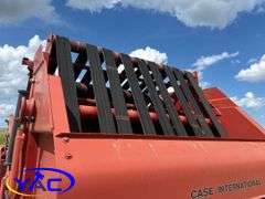 CASE INTERNATIONAL 8440 ROUND BALER