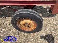 1947 MASSEY HARRIS 44  W/ SHAVER POST POUNDER