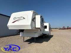 2005  CROSSROADS   CRUISER FIFTH WHEEL CAMPER
