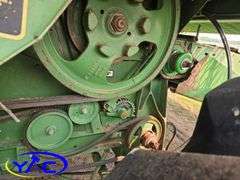 1980 JOHN DEERE 7720 TURBO SELF-PROPELLED COMBINE