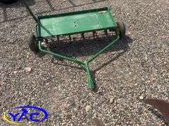 PULL-TYPE JOHN DEERE AERATOR - 42"