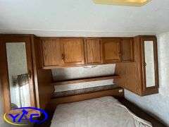 2005  KEYSTONE  BUMPER HITCH CAMPER