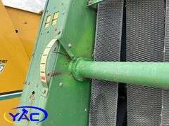 JOHN DEERE 330 ROUND BALER